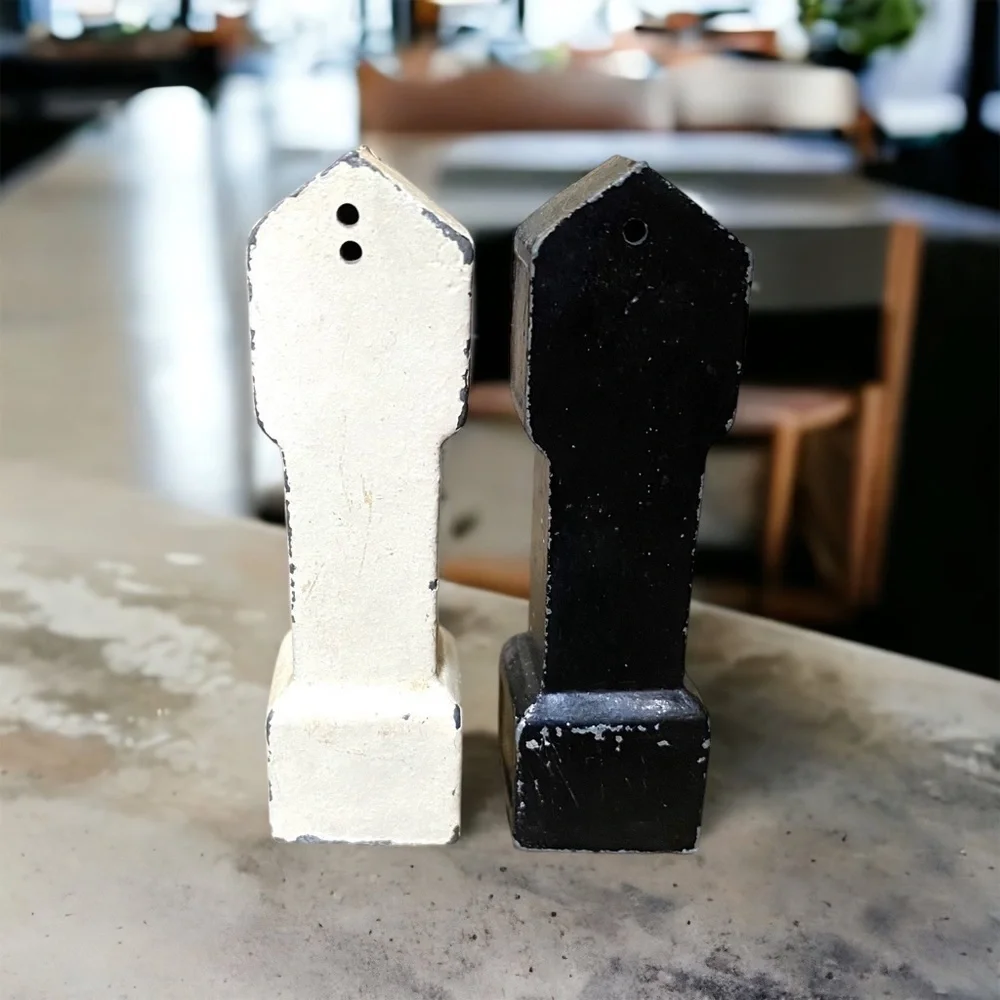 Grandfather Clock Salt and Pepper Shakers